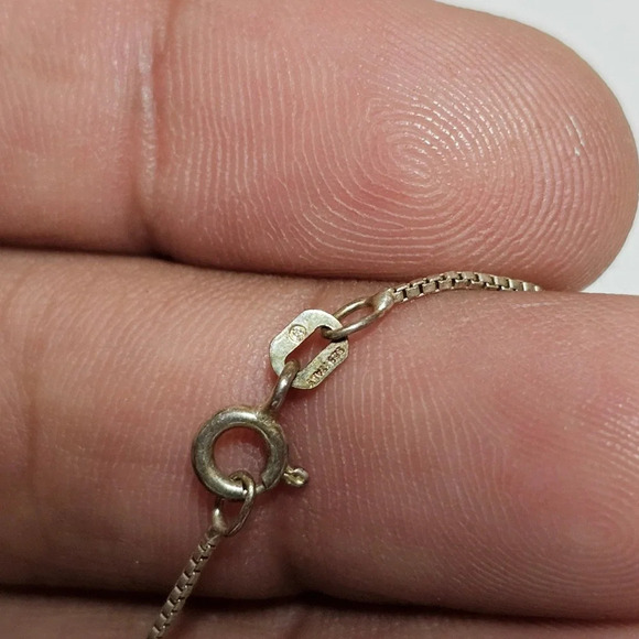 Sterling Silver 925 Infinity Hummingbird Pendant  On 18 Inch Long Box Link Chain - Picture 7 of 9